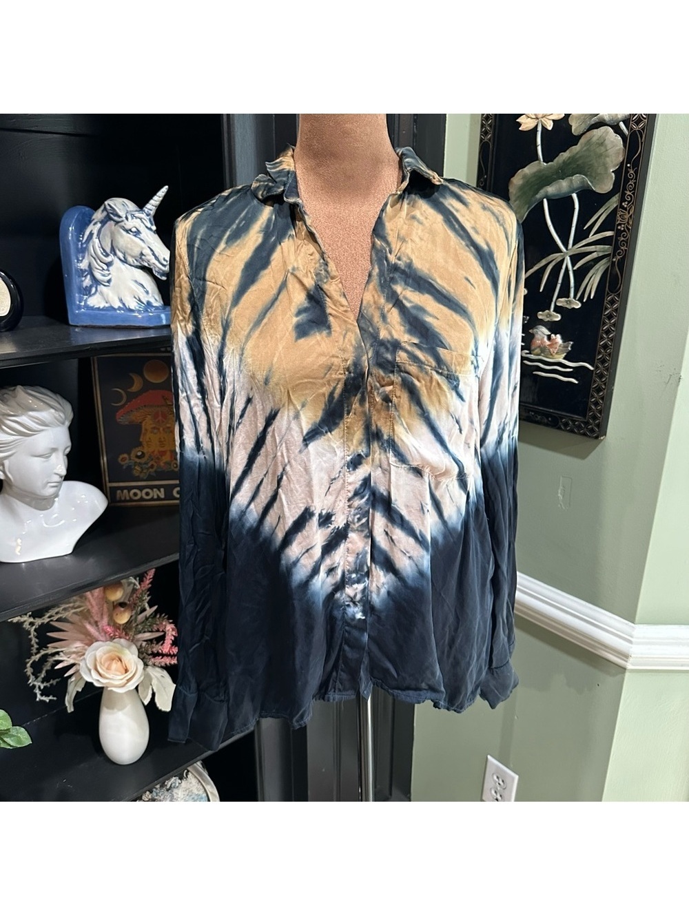 Young Fabulous & Broke “Susan” Tie‑Dye Button‑Down Blouse – Navy/Tan – Size Medi
